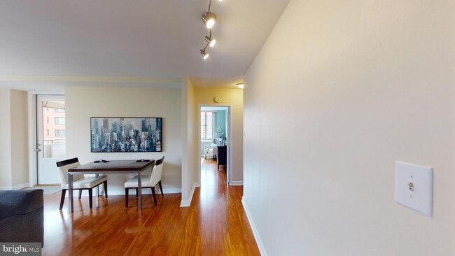 Photo - 1111 Arlington Blvd Unit 731