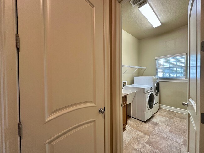 Photo - Spacious Haile Plantation Apartment – 3BR/...