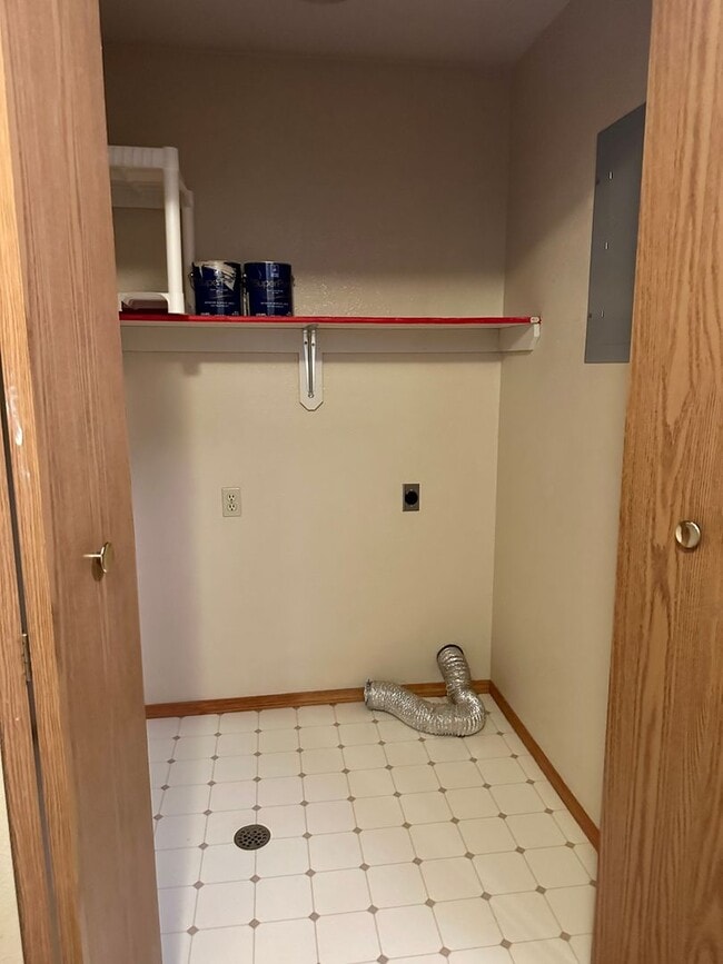 Photo - Stiles Apartments Unit A