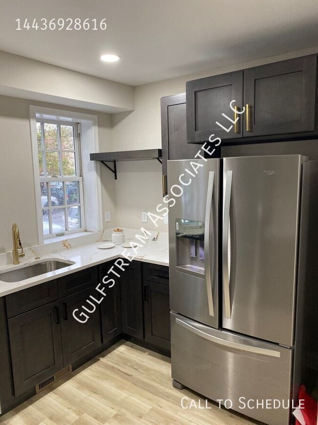 Photo - 121 S Broadway-