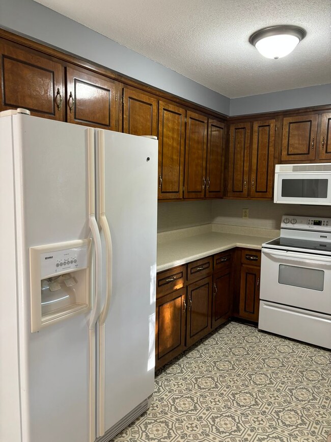 Photo - 171 W Regent Dr
