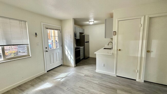 Photo - 3423 Madison Ave