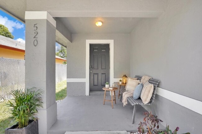 Photo - 520 Southridge Rd