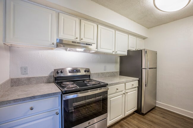 Photo - Reserve at Lakeland Apartment Homes