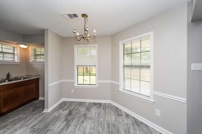 Photo - 6580 Silver Oak Cove