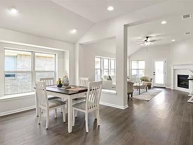 Photo - 112 Falkland St