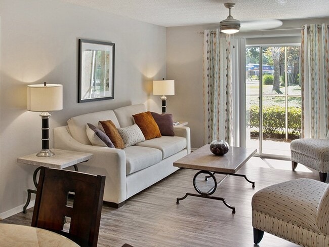 Crestview at Oakleigh Apartments