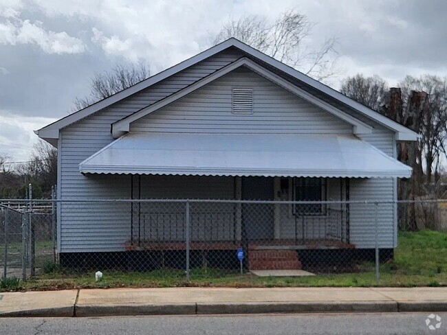 Building Photo - HOME IN GREENVILLE