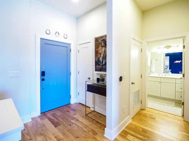 Photo - 908 Nueces St Unit 44