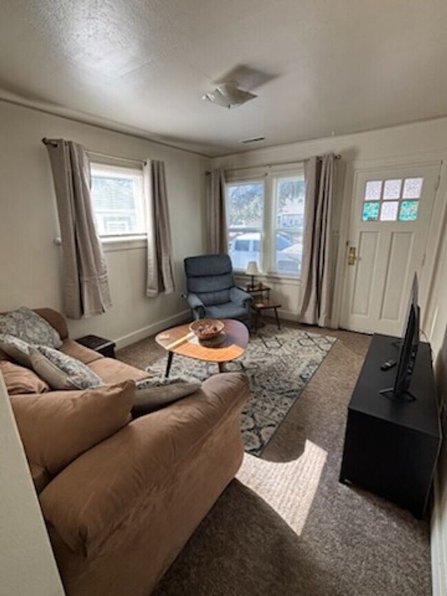 Photo - 307 9th St Unidad 1