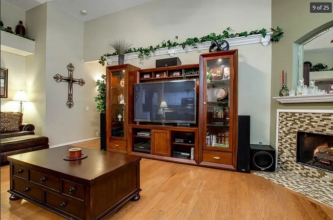 Building Photo - Grand Prairie Living – 4BR Home with Moder...