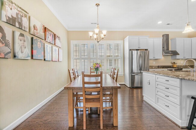 3224 Patrick Henry Dr