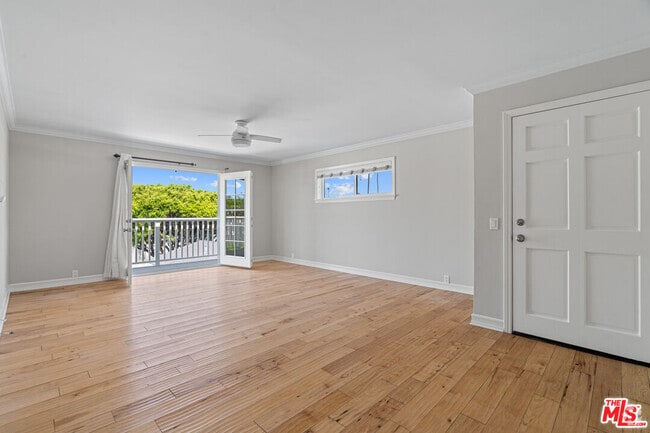 Building Photo - 2438 5th St Unit B Rental