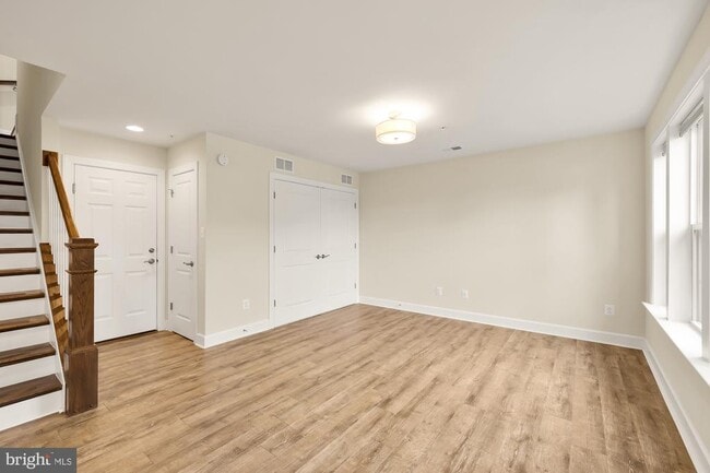 Photo - 4707 Van Buren St