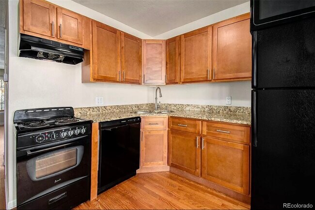 Granite Countertops - 61 S Sable Blvd Unit C15