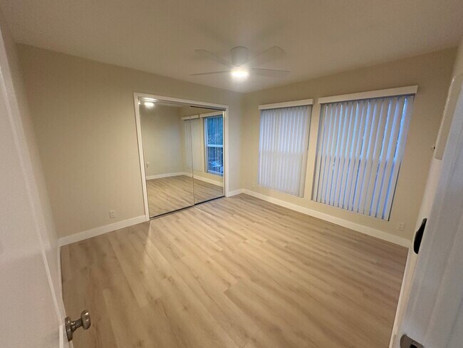 Unidad 1 - 4843 Voltaire St