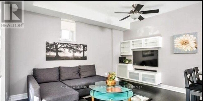 Photo - 370 Wallace Ave