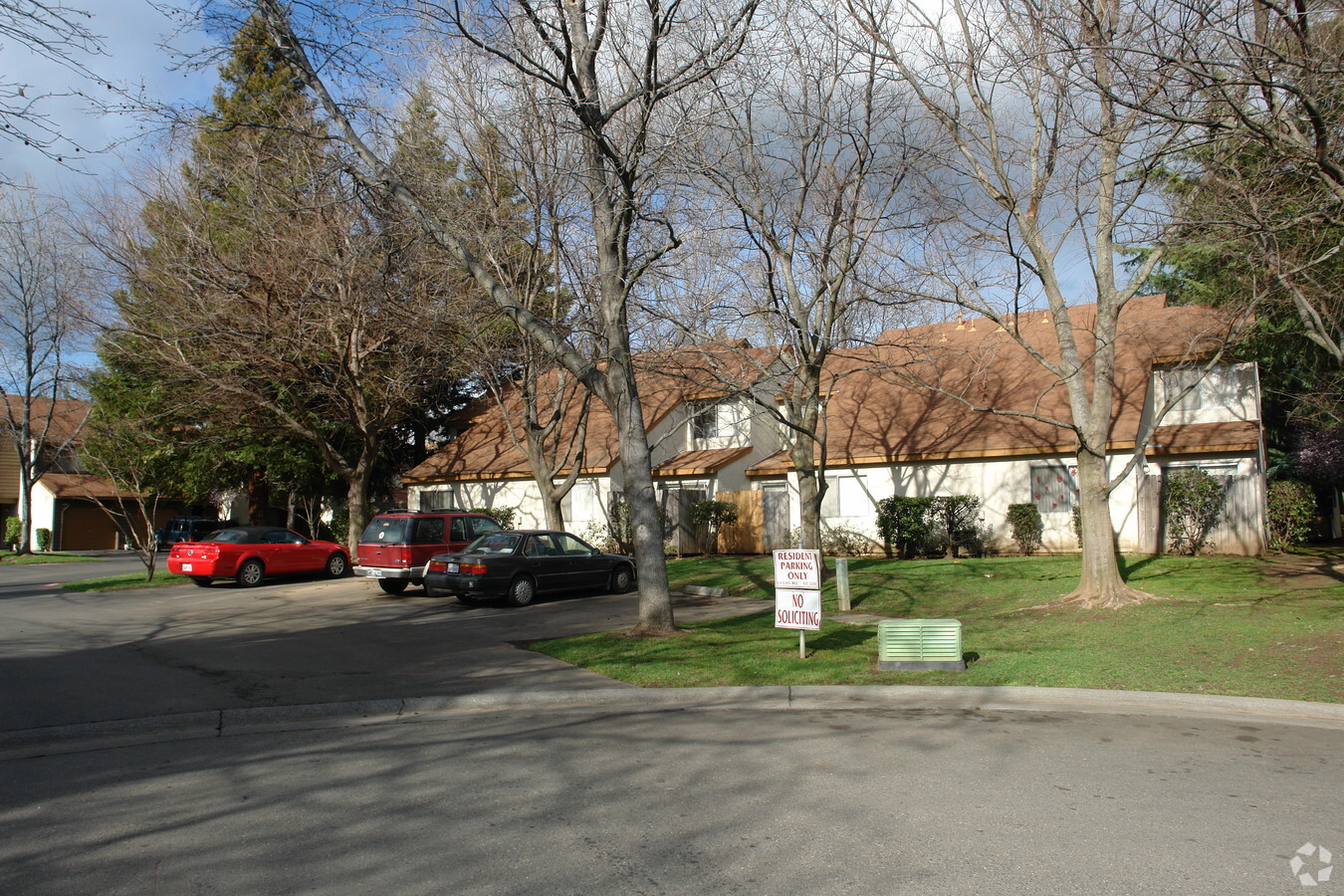 Silverwood Estates - Silverwood Estates Apartments