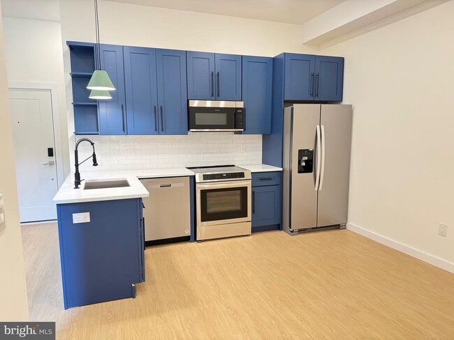 Photo - 4054 W Girard Ave Townhome