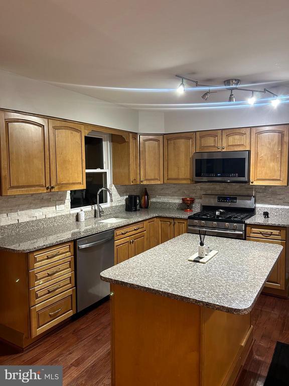 Photo - 8 Delaware Dr