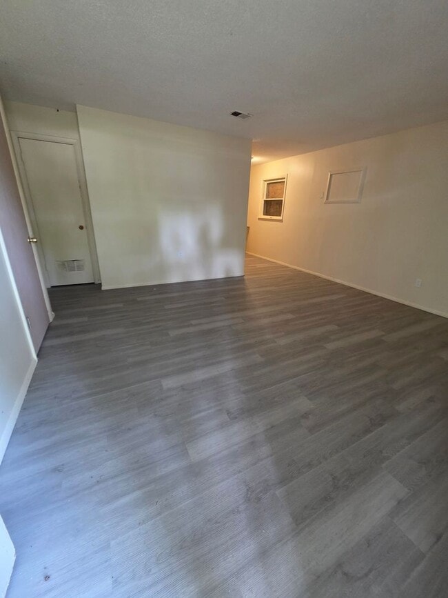 1 Westwood Dr