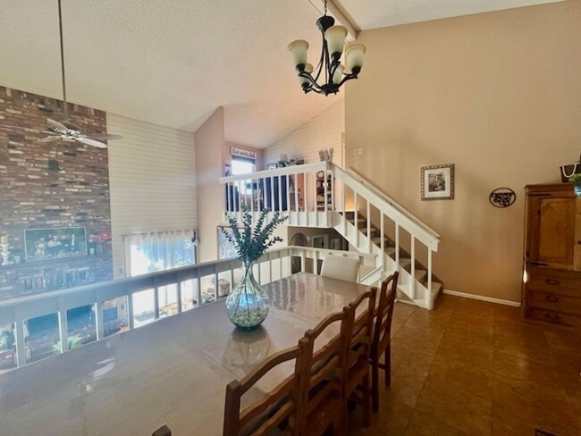 Photo - Well maintained 4 bedroom home available in the Rockrimmon area!