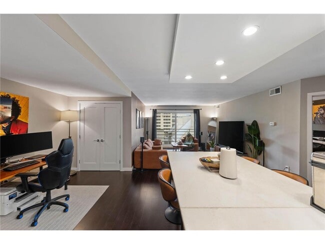 Photo - 1200 Nicollet Ave Unidad 614