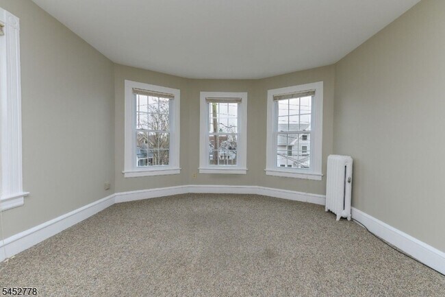 Photo - 11 Montague Pl