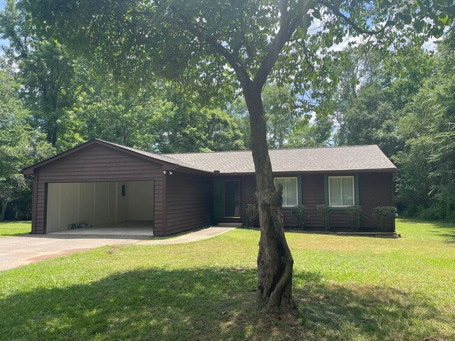 Beautifully renovated 3/2 off of Newton Br... - Beautifully renovated 3/2 off of Newton Br... Casa