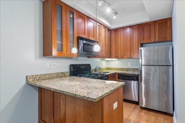Photo - 250-2 N Lincoln Ave Unit 2E