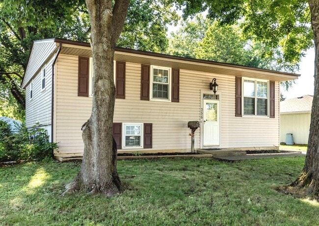 Photo - 356 Avonwick Pl