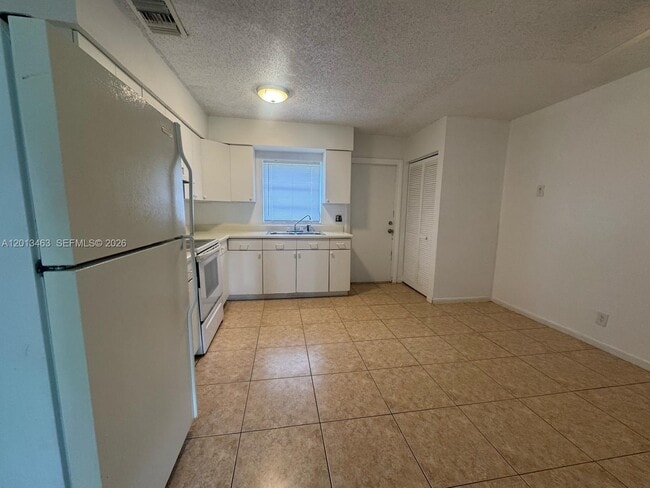 Photo - 1480 NW 19th Ct Unit 1-2