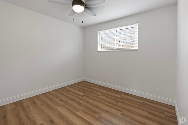 2 BR, 1BA - 900SF - Bedroom