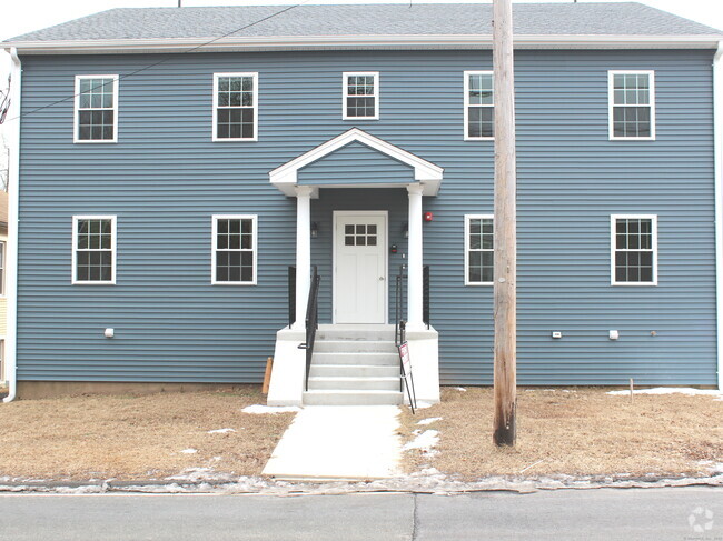 Building Photo - 11 Glastonbury Ave Rental