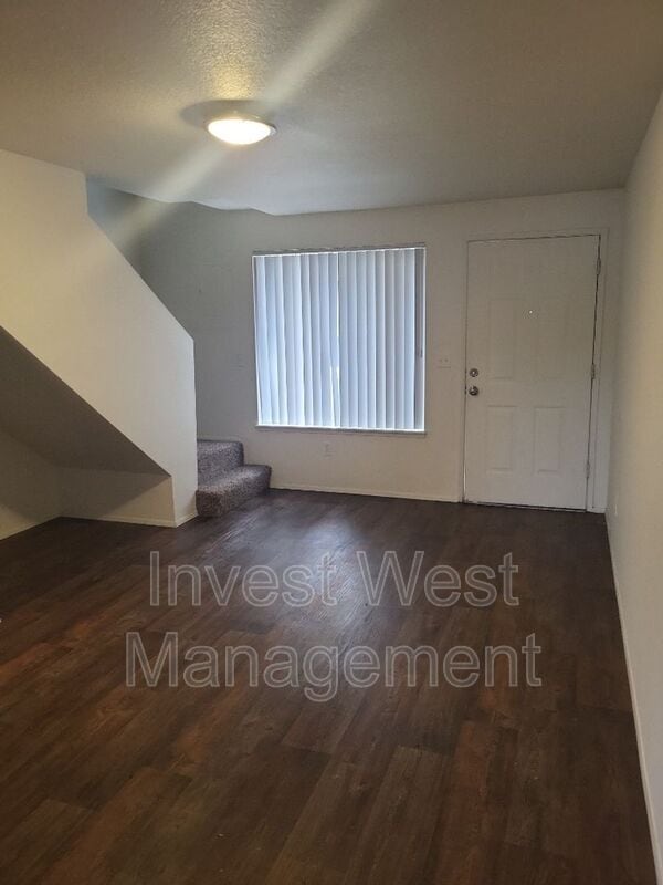 Photo - 9027 N Saint Louis Ave