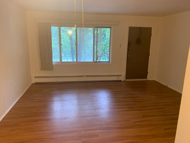 Photo - 288 Oxford Ave Unit 2