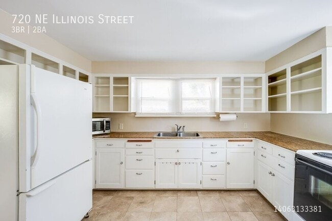 720 NE Illinois St