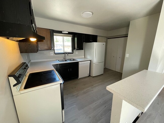 Photo - BG - GA6420 Unit #6420