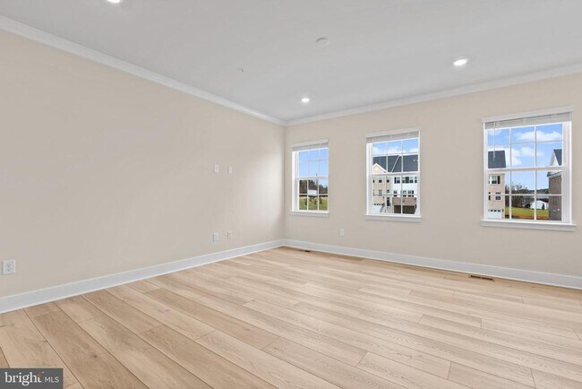 Photo - 502 Downswing Rd