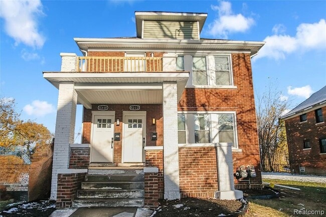 Building Photo - 6212 Avery St Unit 2