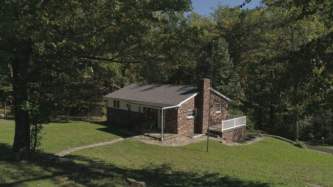 Photo - 2 Bedroom Home For Rent in Greensburg