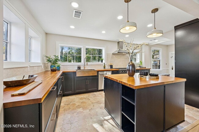 Photo - 1150 Willow Branch Ave