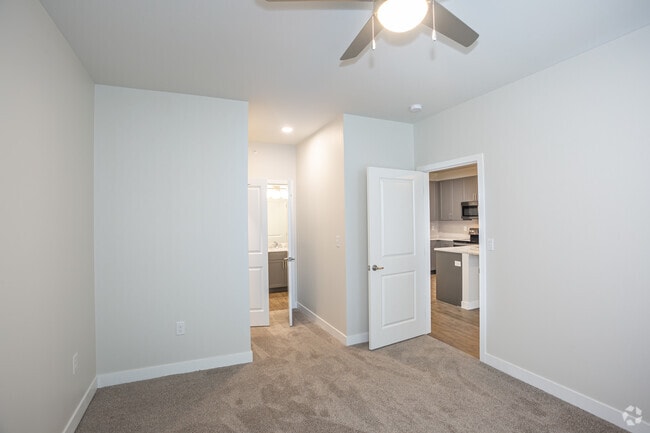 1BR, 1BA - 776 SF - Altair at the Heights