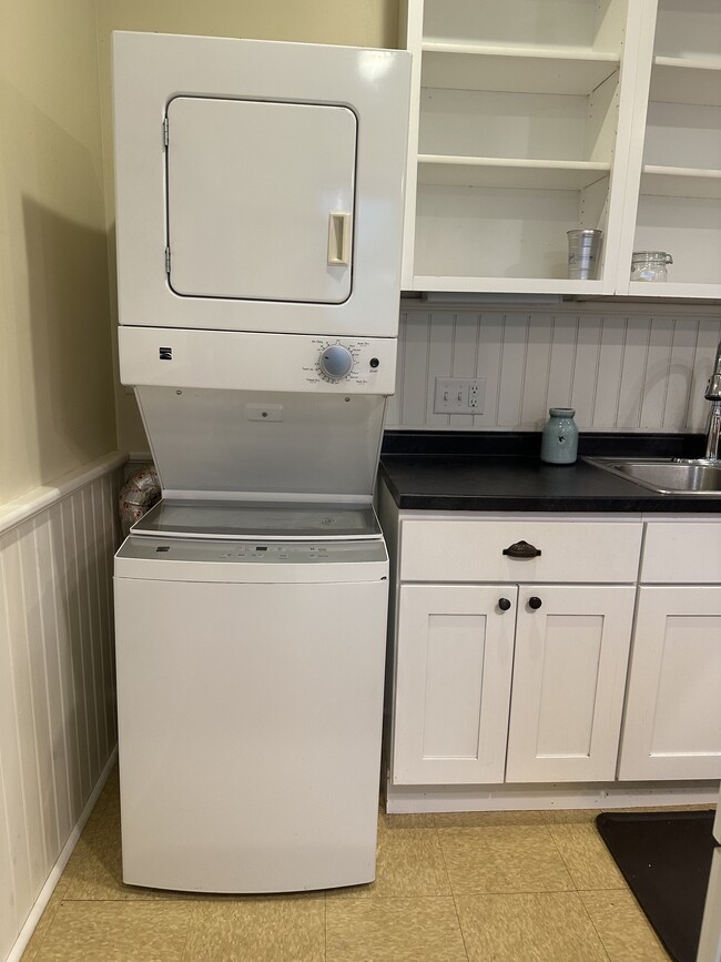 632 Bates Ave Unit 634