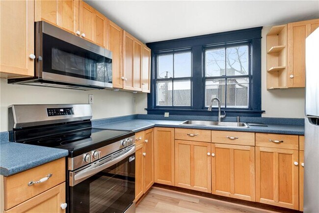 Photo - 427 Spring St Unit 3