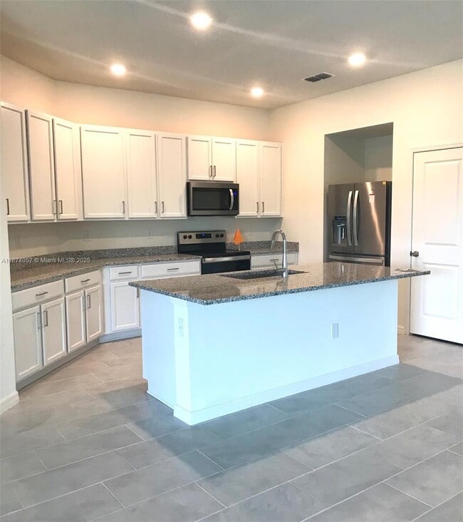Building Photo - 485 Overpool Ave Rental
