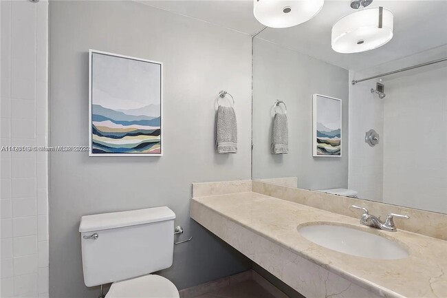 Photo - 6770 Indian Creek Dr Condo Unit 8E