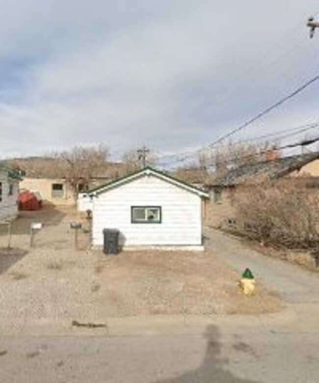 Photo - 1213 W Pine St House