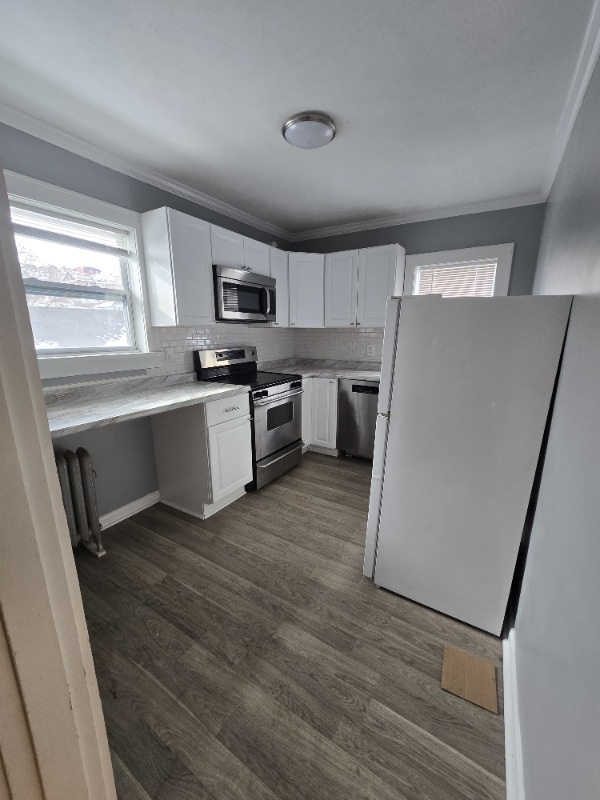 Building Photo - 327 Rustic Ave