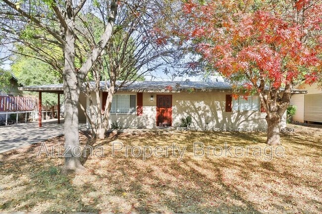 Building Photo - 144 E Vista Del Cerro Dr